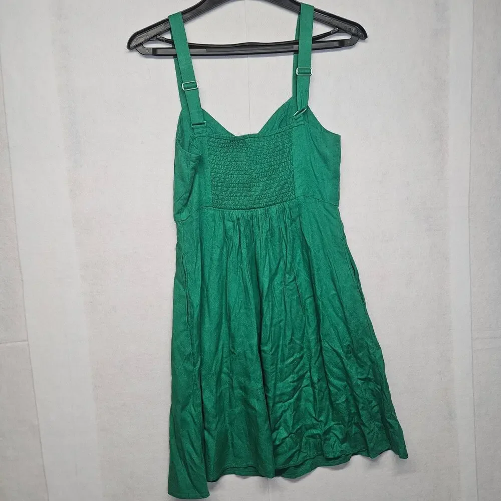 NWT Old Navy Fit & Flare Crepe Mini Dress in Green Mangrove